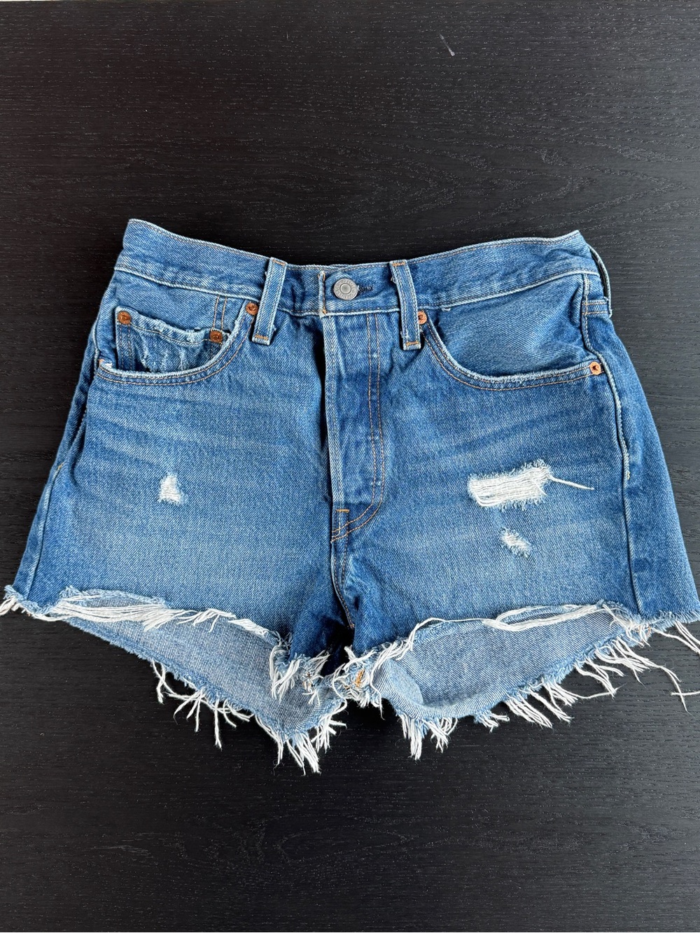 LEVIS 501 - Denim Shorts - size 26